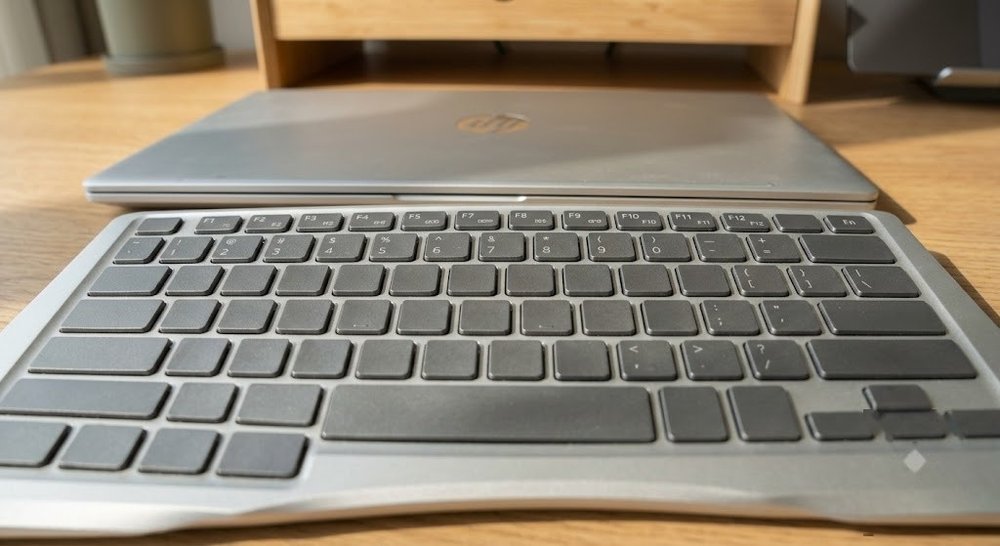 HP 노트북 키보드의 fn 키와 F1부터 F12까지의 펑션키 모습